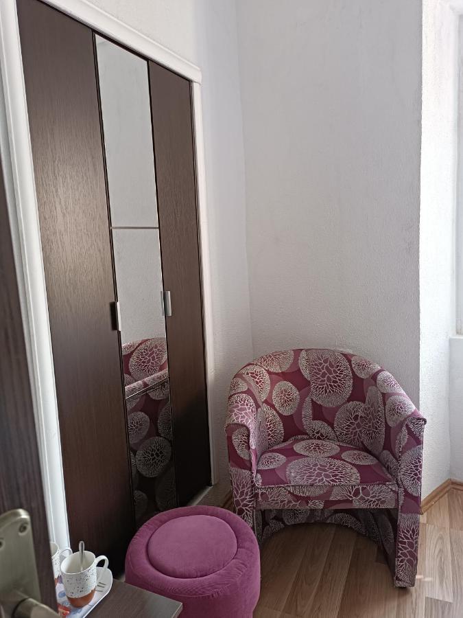 Отель Nova Dvokrevetna Soba Sa Dva Odvojena Kreveta I Zajednickim Kupatilom Котор Экстерьер фото